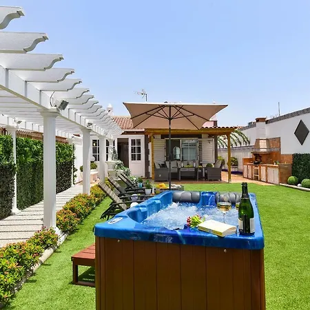 Jacuzzi & Garden Holiday home