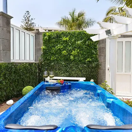 Jacuzzi & Garden Holiday home