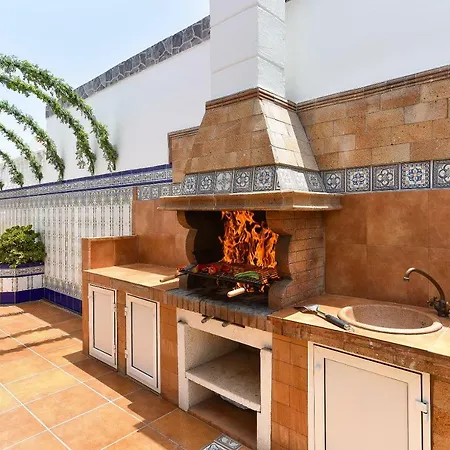 Holiday home Jacuzzi & Garden